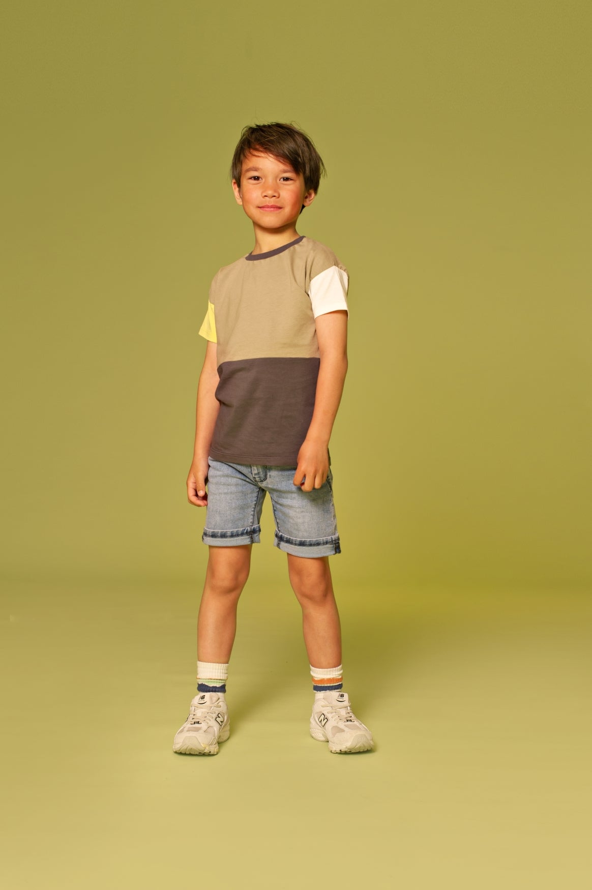STAINS AND STORIES - T-SHIRT SAND