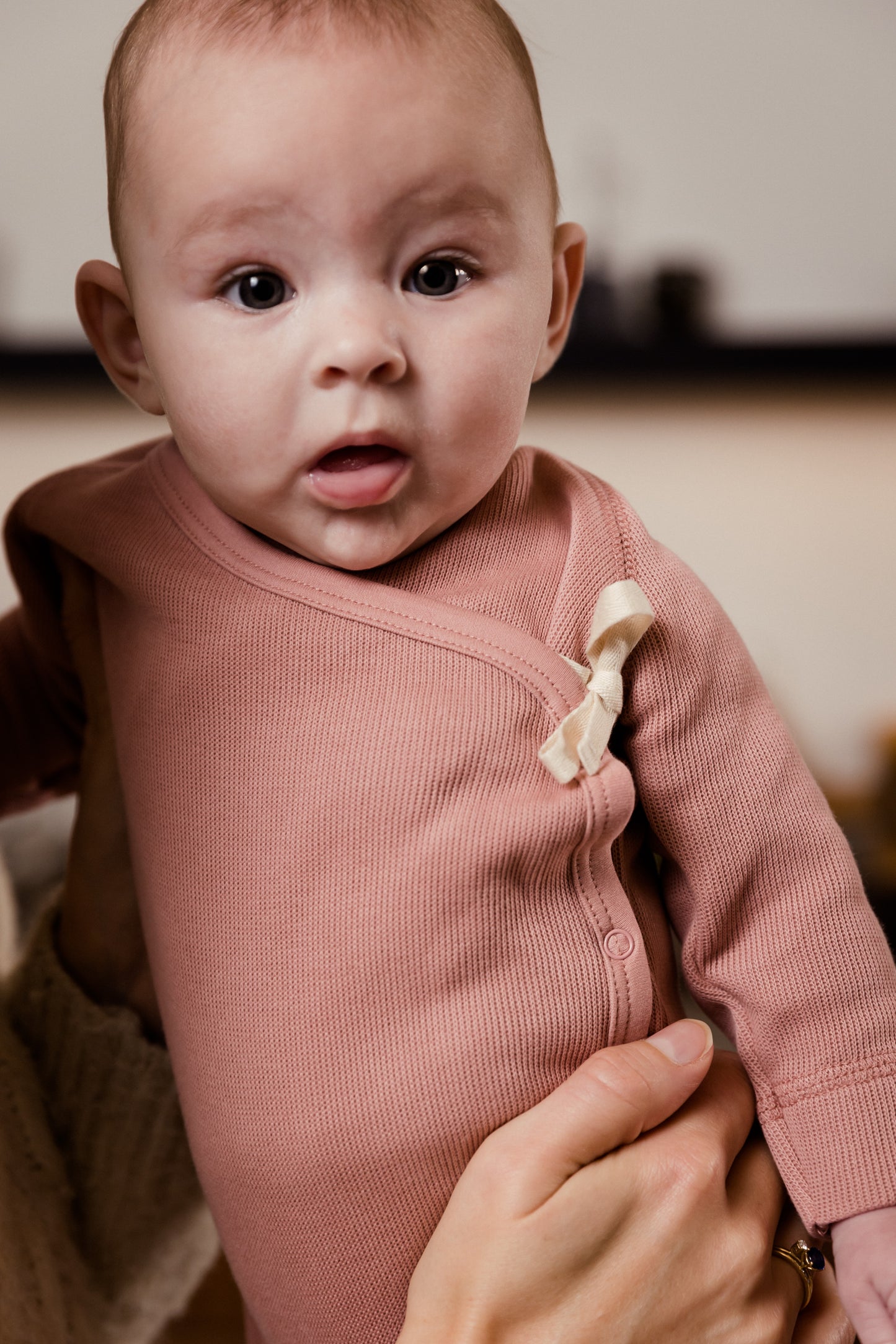 UAUA - Boxpakje met strik en voetjes roze